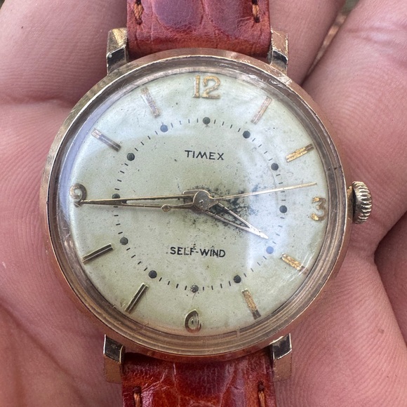 Vtg Timex Self-Wind Gold Tone Men’s Watch 🔥 - Picture 1 of 10